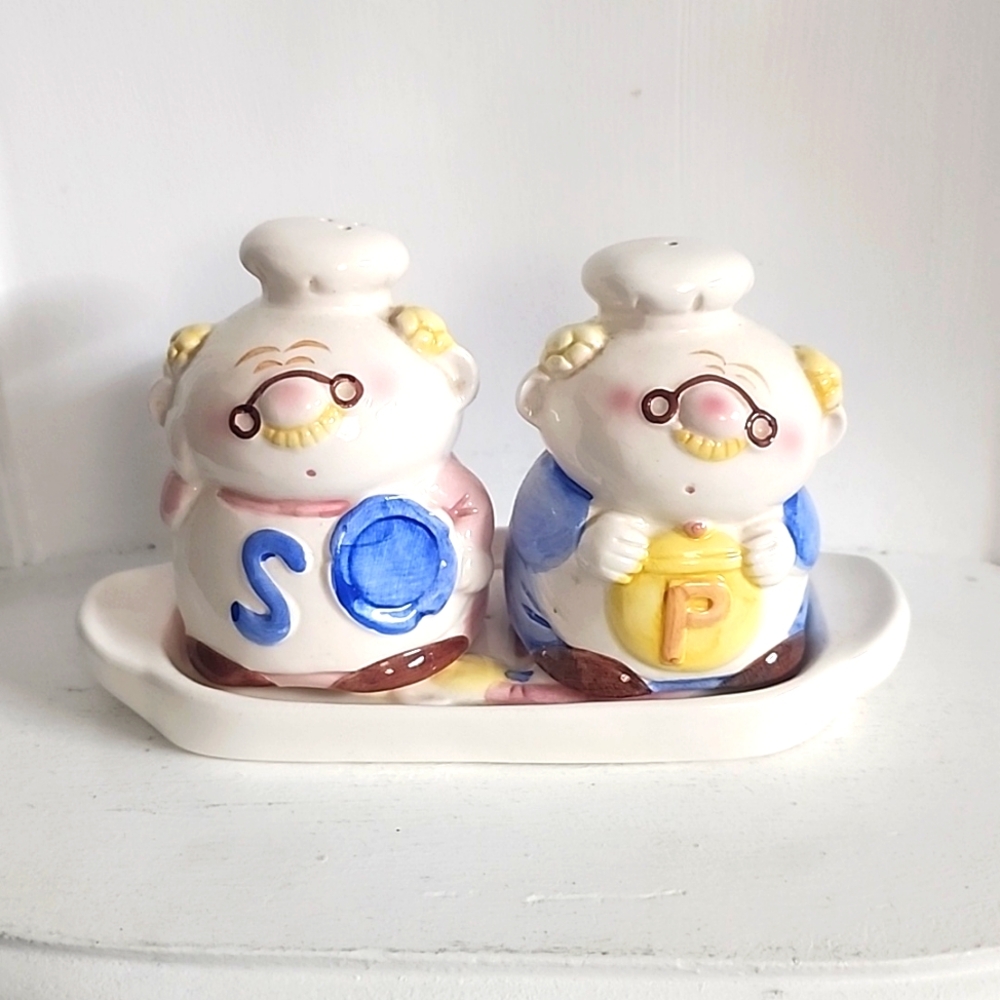 Vintage Cute Chubby Chef Ceramic Salt and Pepper Shakers With Spoon Holder Plate